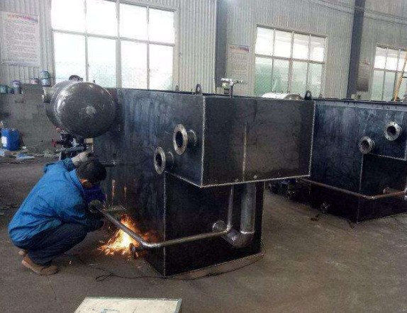 溶氣氣浮機(jī)維護(hù)不可不知的幾點(diǎn)問(wèn)題-樂中環(huán)保 溶氣氣浮機(jī)維護(hù)不可不知的幾點(diǎn)問(wèn)題-樂中環(huán)保